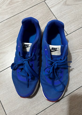 Nike Lacivert Bağcıklı Kadın Spor Ayakkabı - Görsel 2