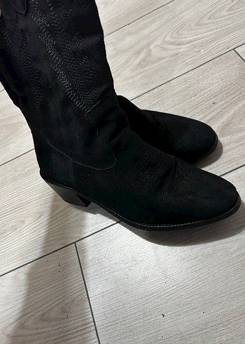 Ayakkabı dünyası 37