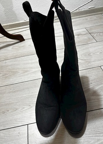 Siyah Süet Yılan Desenli Kadın Bot - Görsel 4