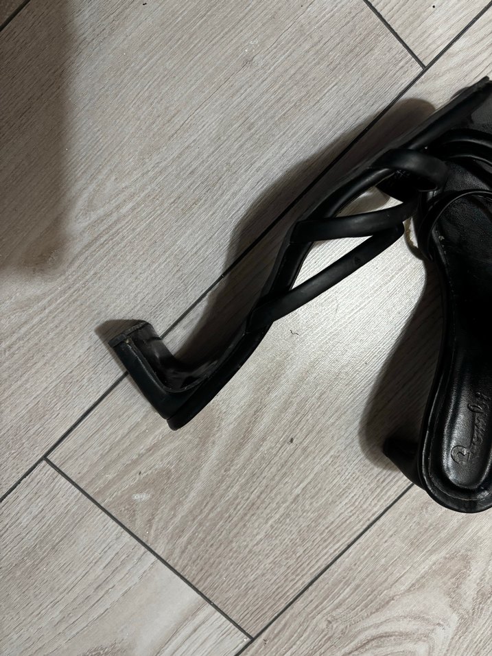 Koyu Siyah Yılan Desenli Tokalı Stiletto Topuklu - Görsel 2