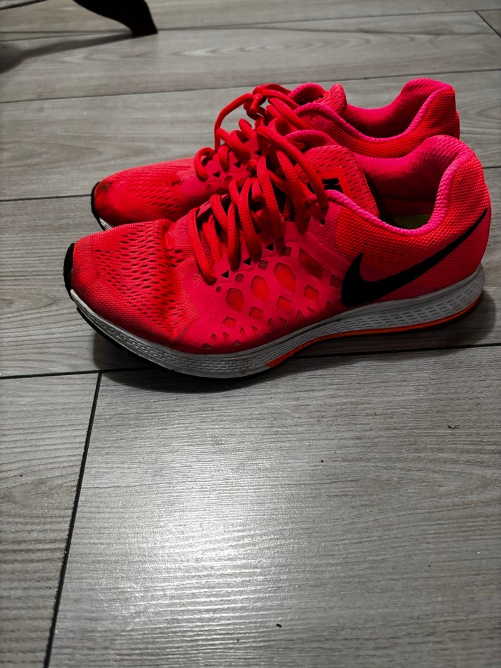 Pembe Nike Run Bağcıklı Spor Ayakkabı - Görsel 2