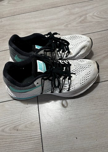 Nike Beyaz Gri Bağcıklı Kadın Spor Ayakkabı - Görsel 2