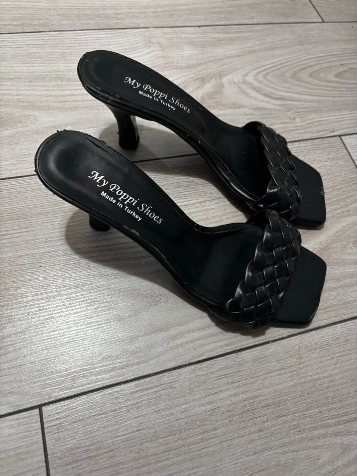 Siyah Örgülü Topuklu Kadın Terlik - Görsel 2