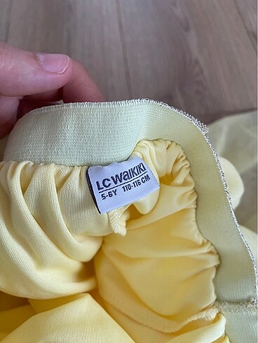 LC Waikiki LCW kız çocuk tişört ve etek