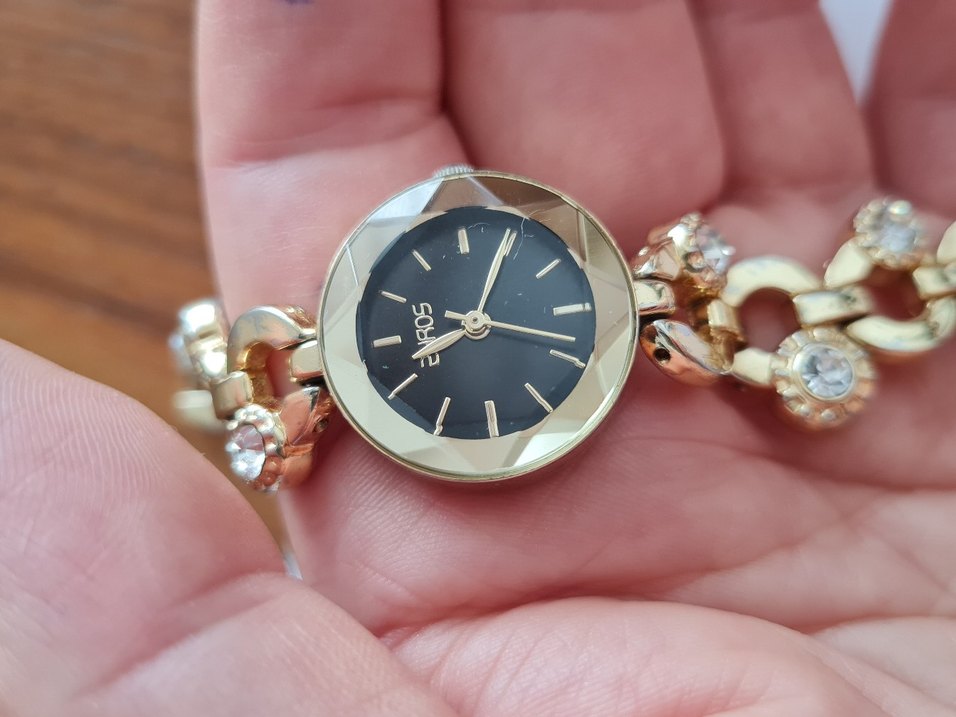 Zincir Detaylı Altın Renk Kadın Saat - Görsel 5