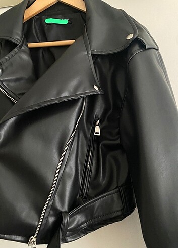 m Beden siyah Renk Zara biker deri ceket