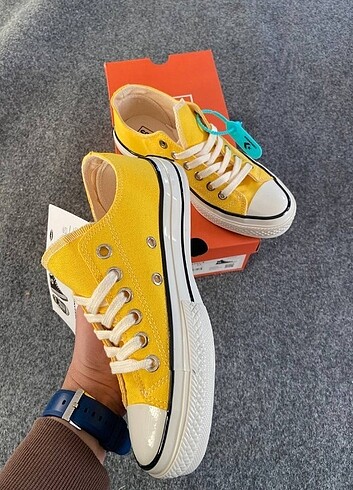 37 Beden Orjinal barkodlu Converse