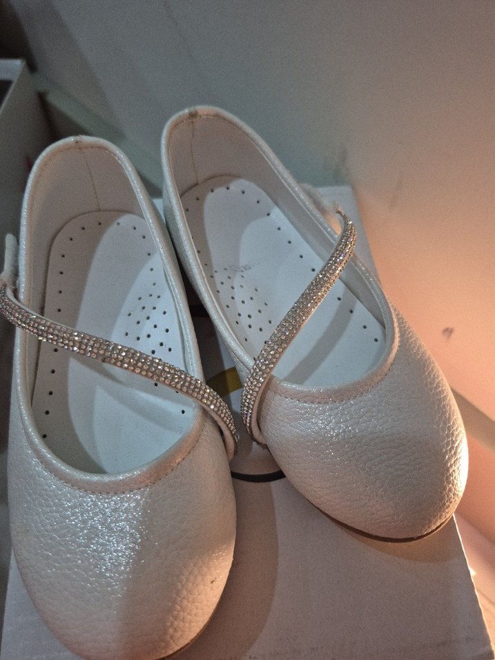 Kız Çocuk Beyaz Taşlı Babet Ayakkabı - Görsel 5