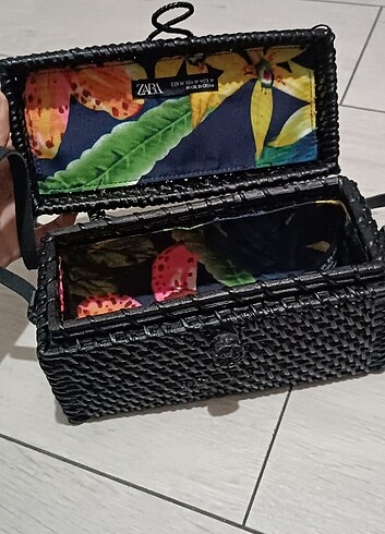zara kutu çanta