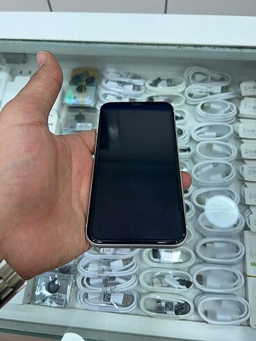 Çiziksiz, hasarsız 128 GB İphone 11