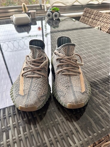 Adidas Yeezy spor ayakkabı