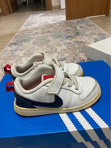 26 Beden beyaz Renk Erkek çocuk spor ayakkabısı Nike
