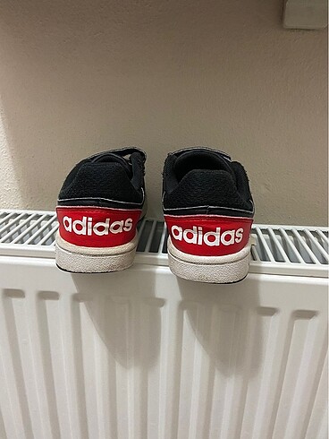 29 Beden Adidas erkek çocuk ayakkabısı