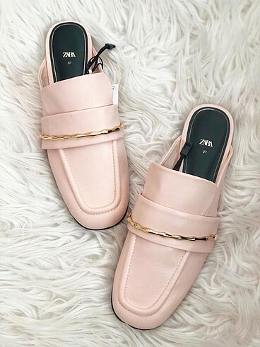 Zara gold detaylı makosen terlik