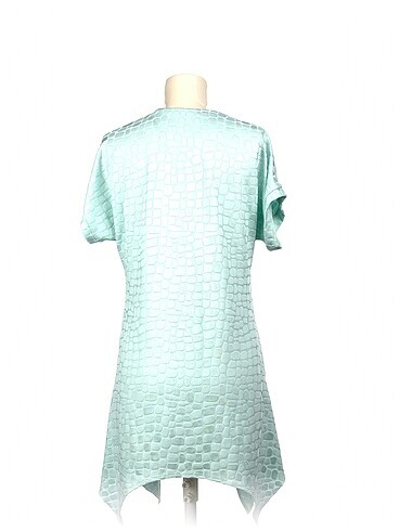 m Beden PreLoved Tunik %70 İndirimli.