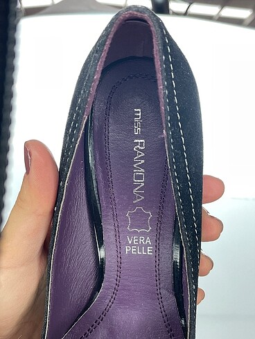 38 Beden siyah Renk PreLoved Klasik Ayakkabı %70 İndirimli.