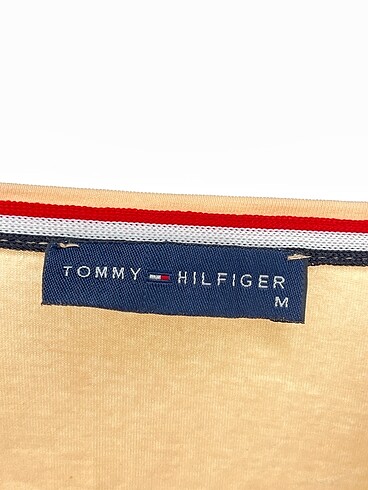 m Beden çeşitli Renk Tommy Hilfiger T-shirt %70 İndirimli.