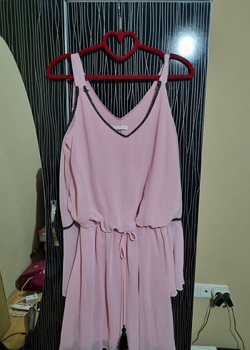 Pembe ve mavi elbise