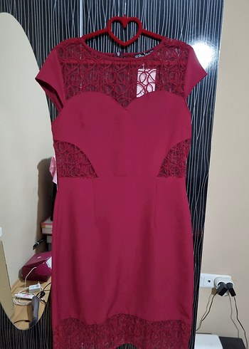 Zara Bordo Dantel Detaylı Midi Abiye Elbise