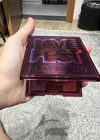 Beden Renk Huda Beauty Love Fest far paleti