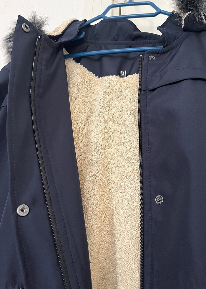 Lacivert içi kürklü pardesü - Görsel 3