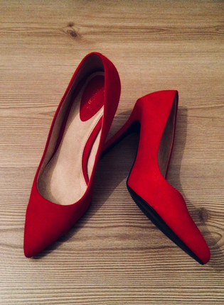 kırmızı stiletto