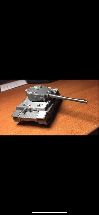 Beden Askeri araç uçak tank model koleksiyon