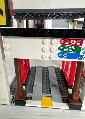  Beden 4207 numaralı Lego Şehir Garajı