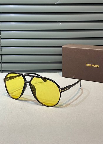 Tom Ford Sarı Transparan Kadın Güneş Gözlüğü