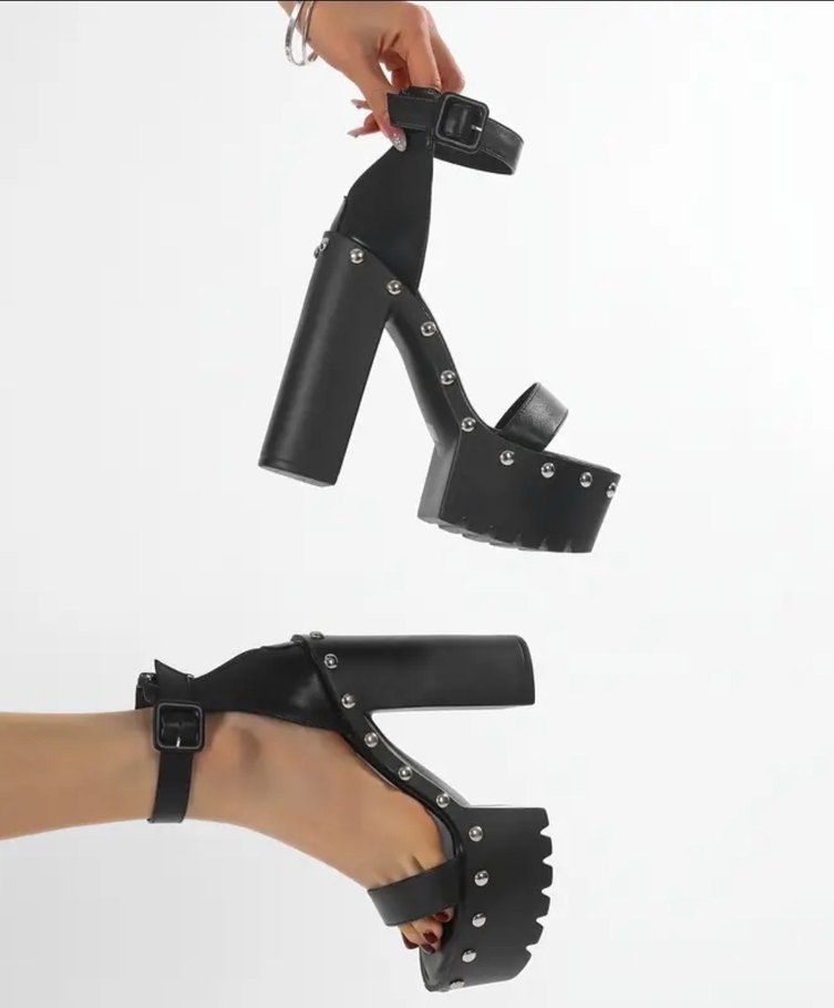 Kadın Siyah Parlak Platform Topuklu Sandalet - Görsel 3