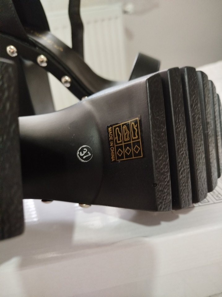 Kadın Siyah Parlak Platform Topuklu Sandalet - Görsel 5