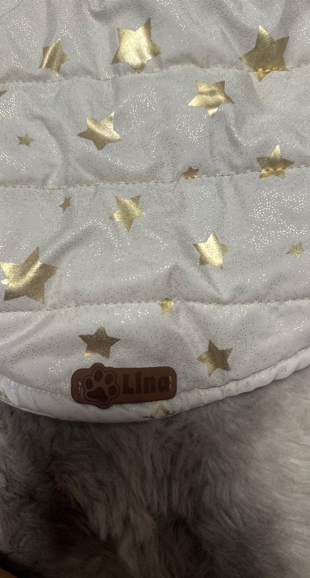 Sokak Stili Beyaz Nakışlı Kürklü Köpek Montu - Görsel 3