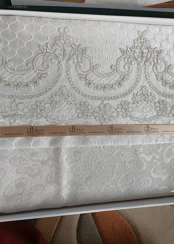 Nakış Detaylı Pike Takımı - Görsel 4