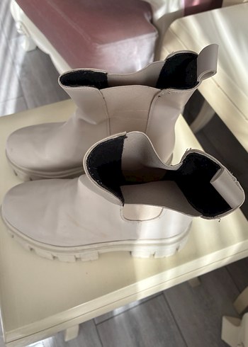 Beyaz Platform Topuklu Kadın Bot - Görsel 3