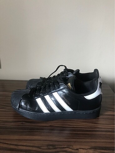 Adidas Superstar