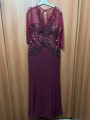 Bordo abiye