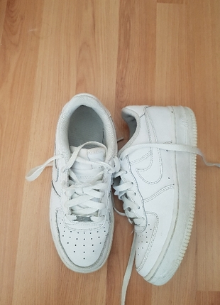 Orijinal Nike Air Force çok az ve temiz kullanılmıştır.