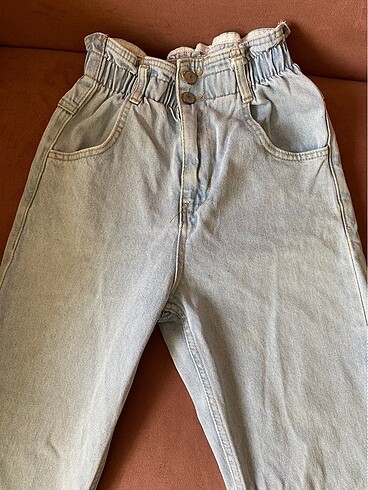 Beli lastikli mom jean