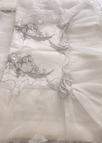 Gri Nakışlı Beyaz Yatak Örtüsü - Görsel 4