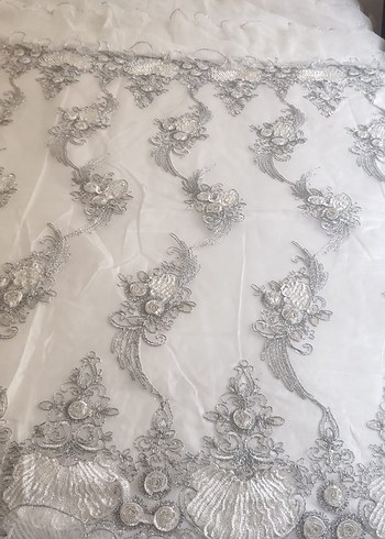 Gri Nakışlı Beyaz Yatak Örtüsü - Görsel 3