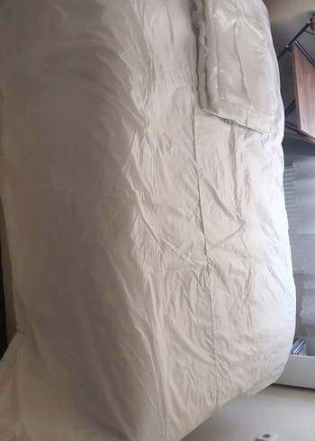 Gri Nakışlı Beyaz Yatak Örtüsü - Görsel 6