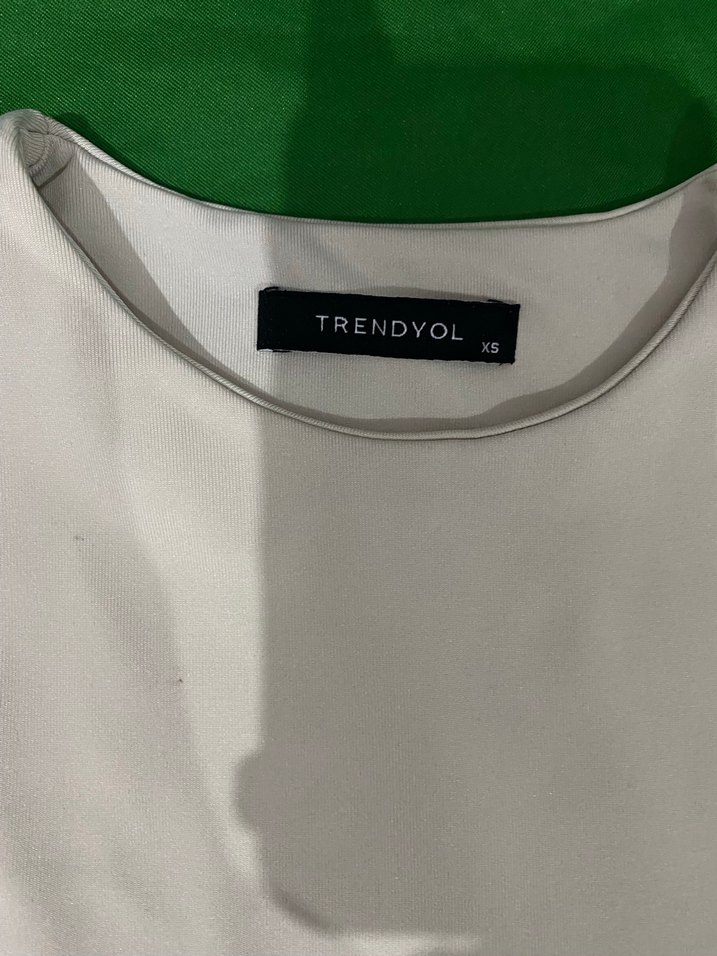 Krem Düz Kesim Kolsuz Kadın Bodysuit - Görsel 3