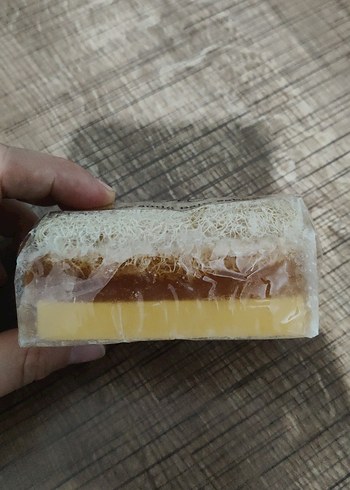 Eşek Sütü ve Bal İçeren Doğal Sabun - Görsel 2