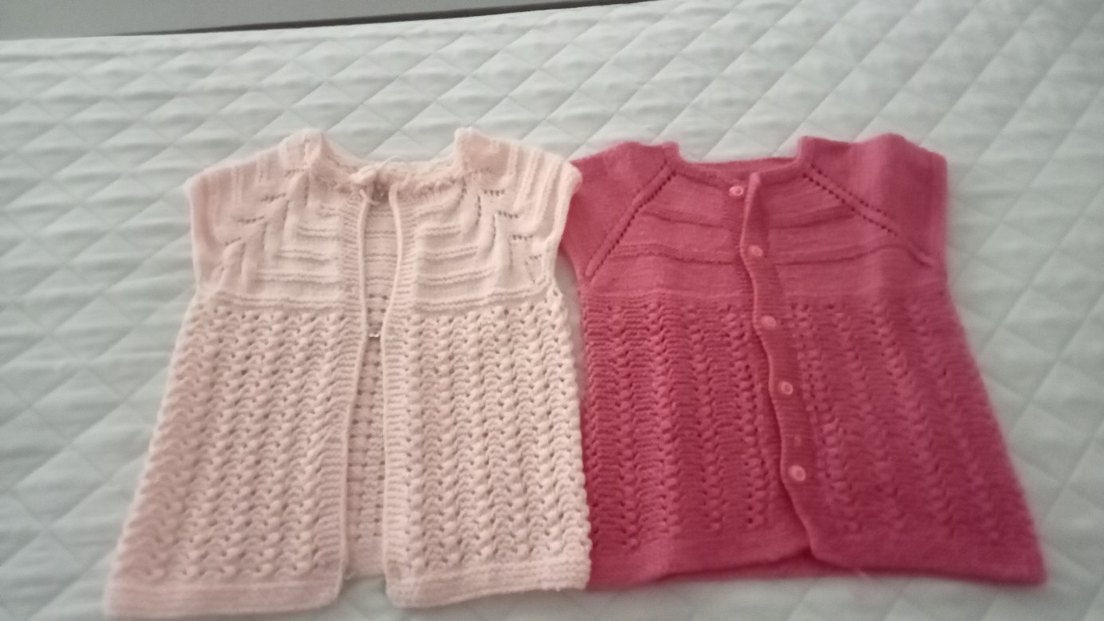 Kızlar için Pembe Triko Kolsuz Hırka - Görsel 2