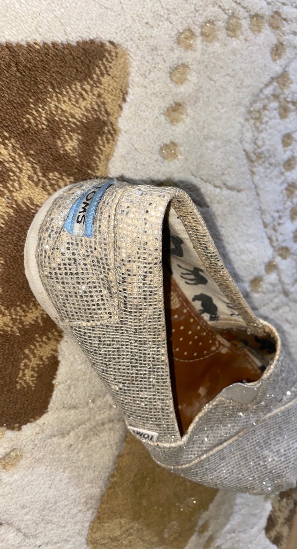 Altın Renk Parlak Yılan Desenli Kadın Dolgu Topuk - Görsel 2