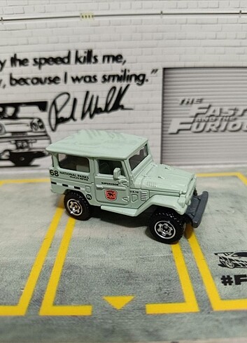 TOYOTA FJ40 LAND CRUISER 