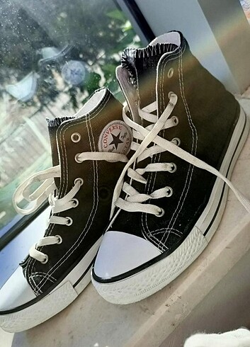 Siyah converse