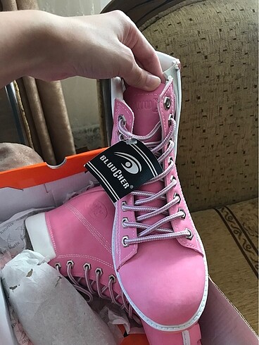 PEMBE KADIN BOT
