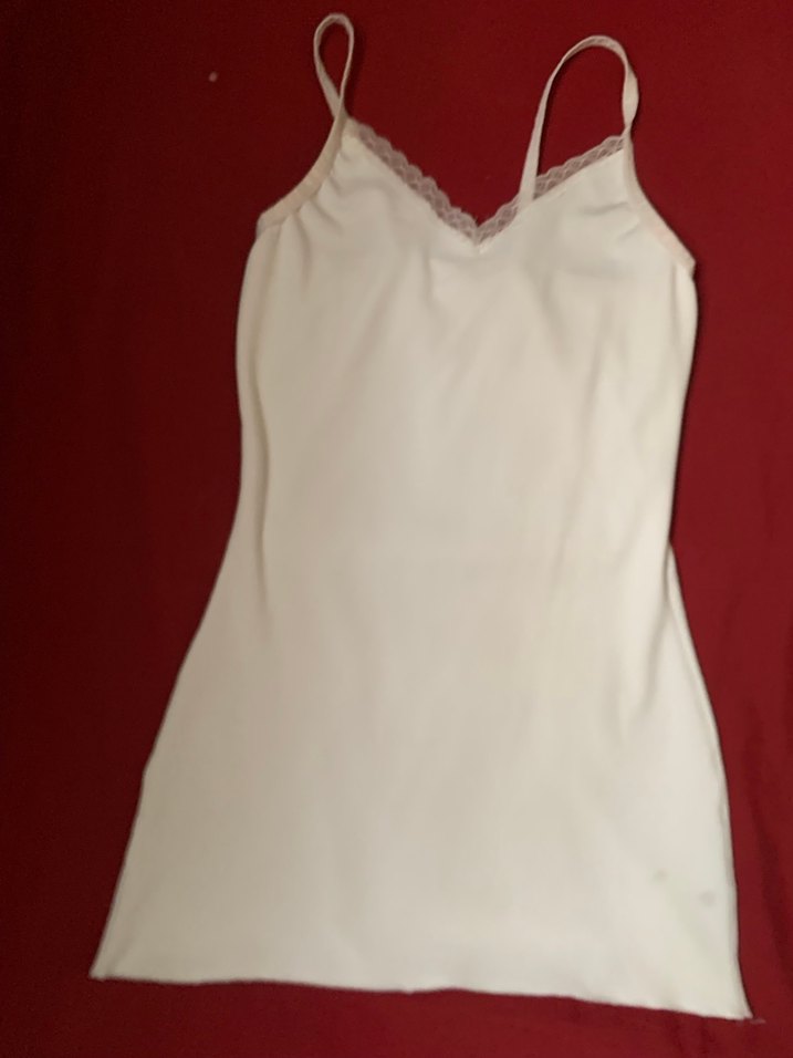 Dantelli Beyaz V Yakalı Kadın Atlet - Görsel 3