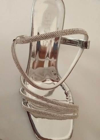 Gri Parlak Taşlı Stiletto Kadın Abiye Ayakkabı - Görsel 2